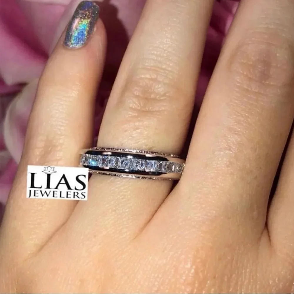2 new 14k white gold wedding rings ( 2 rings total )